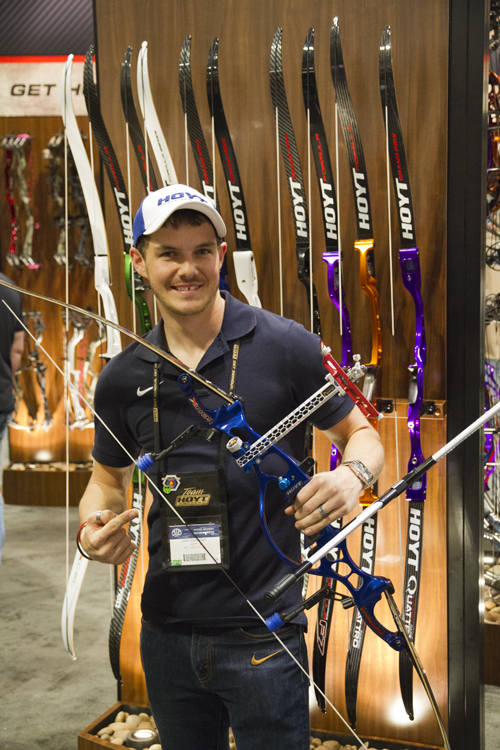 Jake Kaminski shows us the new string stops for recurve bows on the Hoyt stand at the ATA show