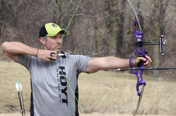 A relaxed bow arm and hand are essential for a torque-free grip 