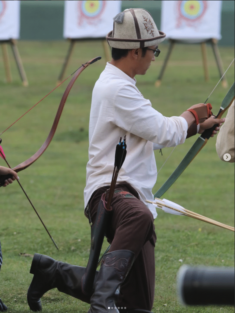 The most challenging kneeling position shot at 40m
Source – @salbuurun kyrgyzstan
